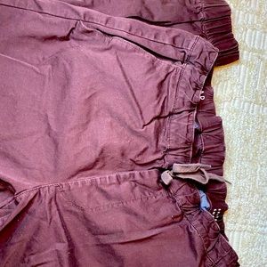 Men’s size small joggers. Maroon color small size